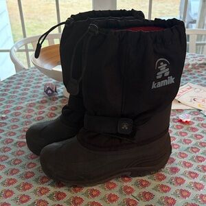 Kids size 5 Kamik Black Snow Boots